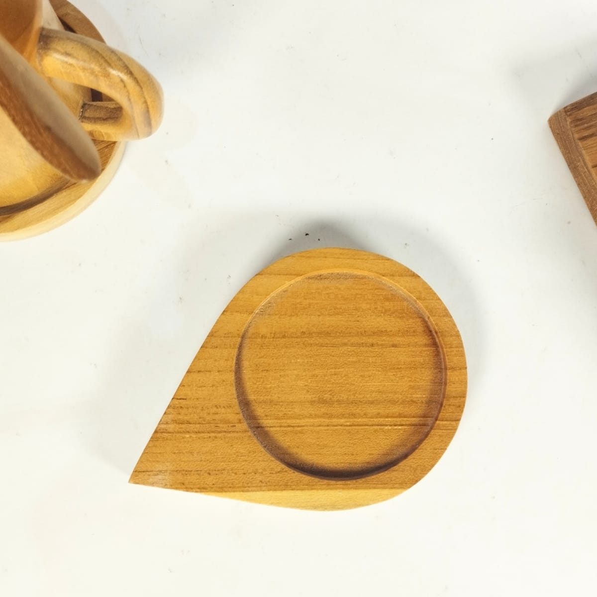 Coaster Tetes air kayu jati
